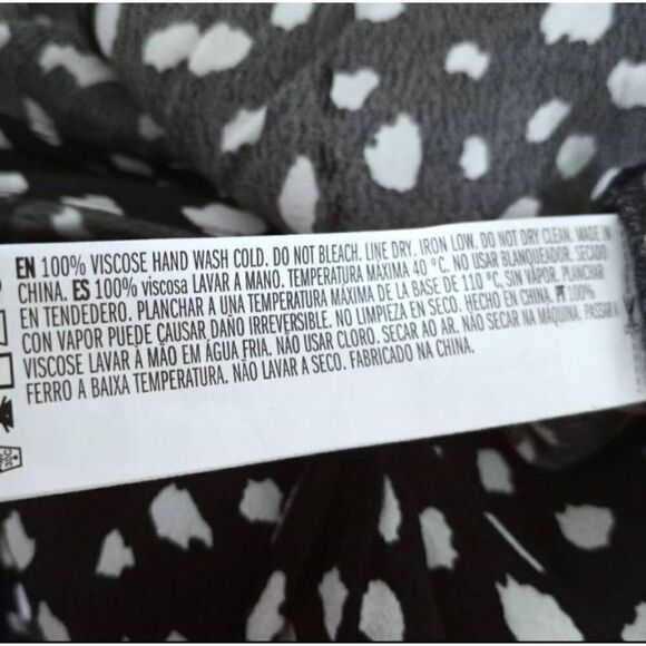 FOREVER 21 BLACK & WHITE ROMPER SZ.M NWT. - Picture 9 of 9